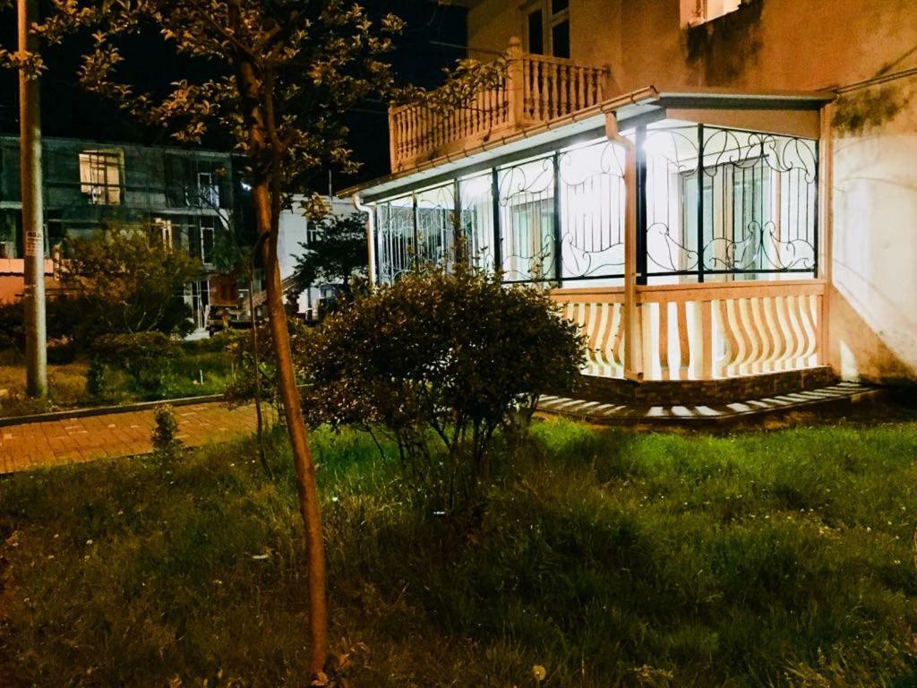 Apartment Near The Sea 1 Kobuleti Exterior foto